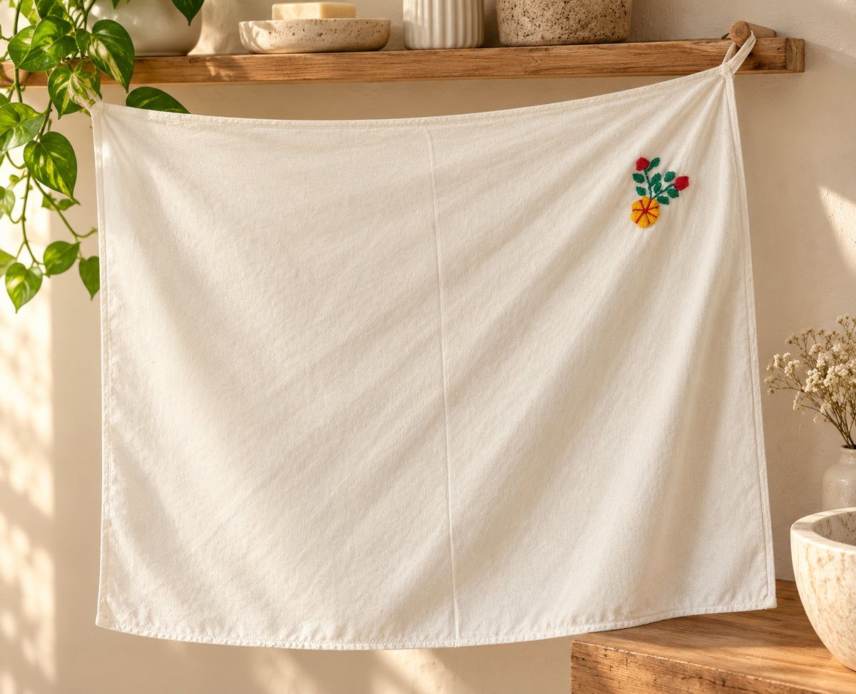Toalla secadora con bordado floral, ambiente decorativo