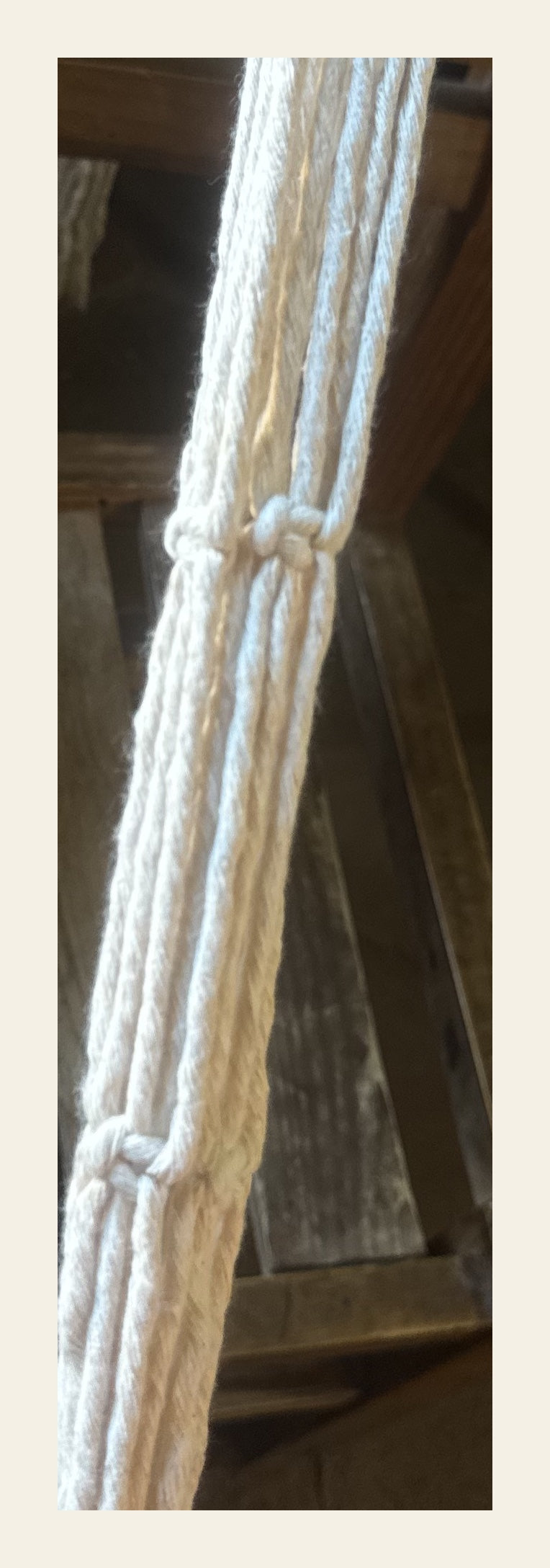 Macetero colgante de macramé, detalle de la confección