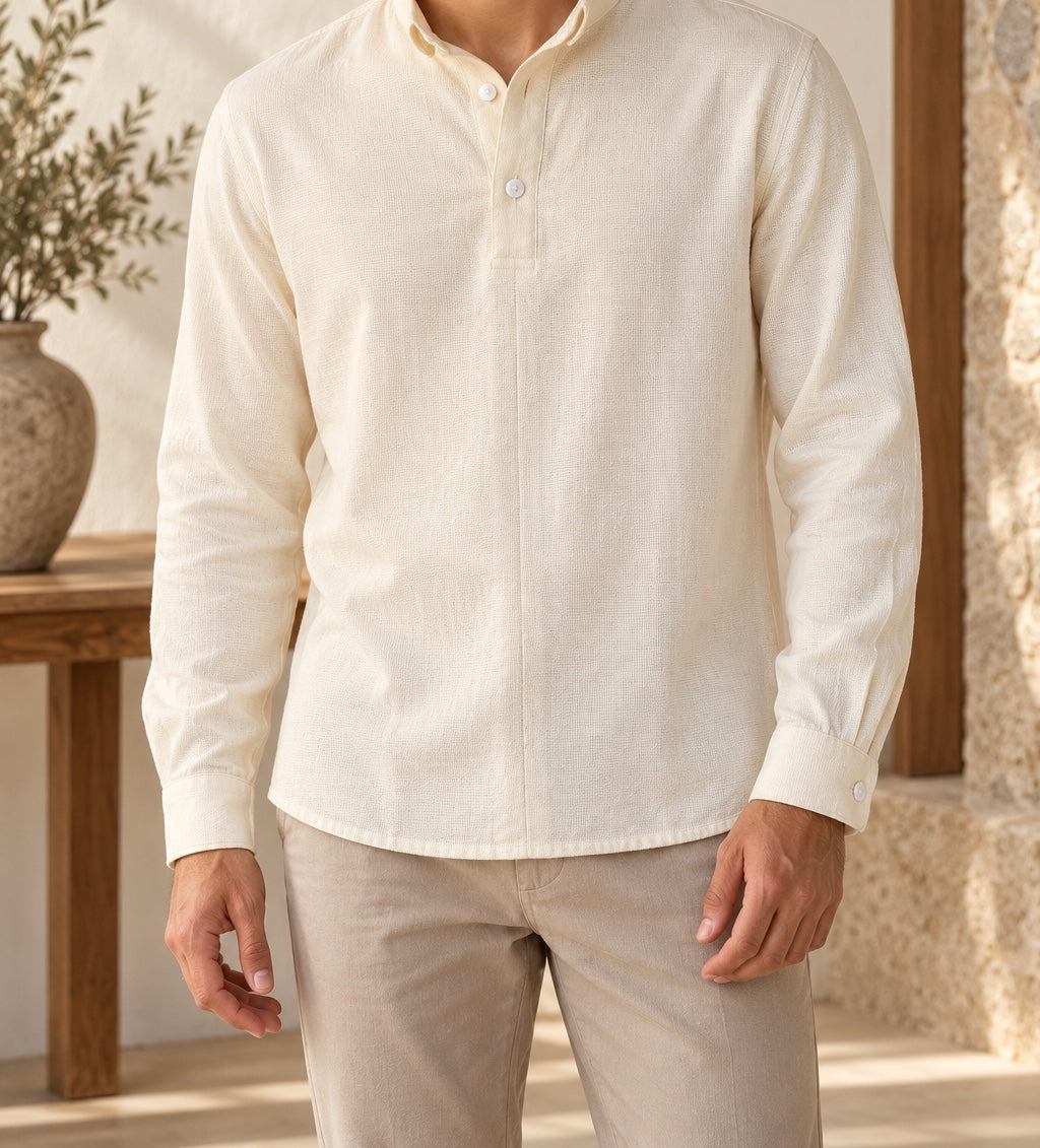 Camisa de hombre cuello mao cerrada botón blanco, puesta