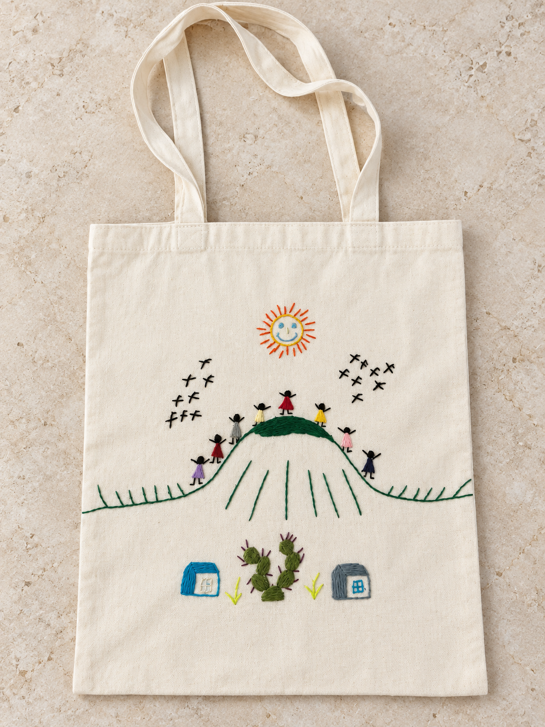 Bolsa de manta bordada Subida al cerro: vista adicional (imagen ilustrativa creada con IA)