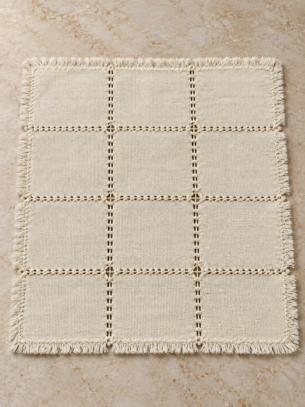 Mantel individual deshilado 3×4: vista adicional (imagen ilustrativa creada con IA)