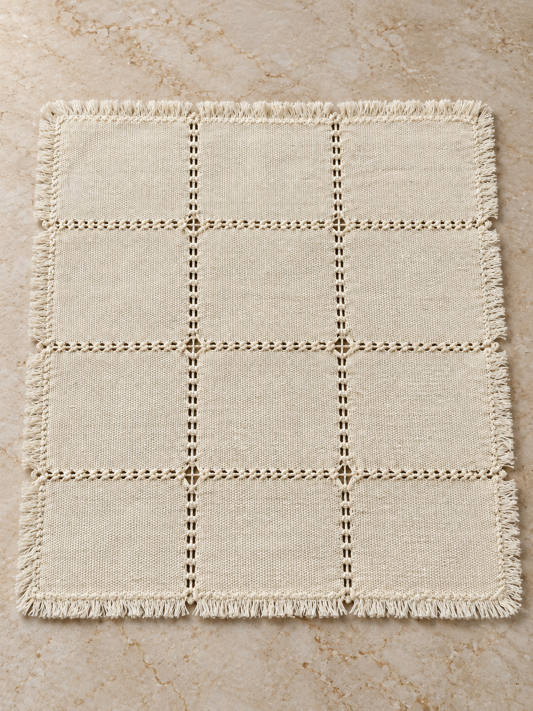 Mantel individual deshilado 3×4: vista adicional (imagen ilustrativa creada con IA)